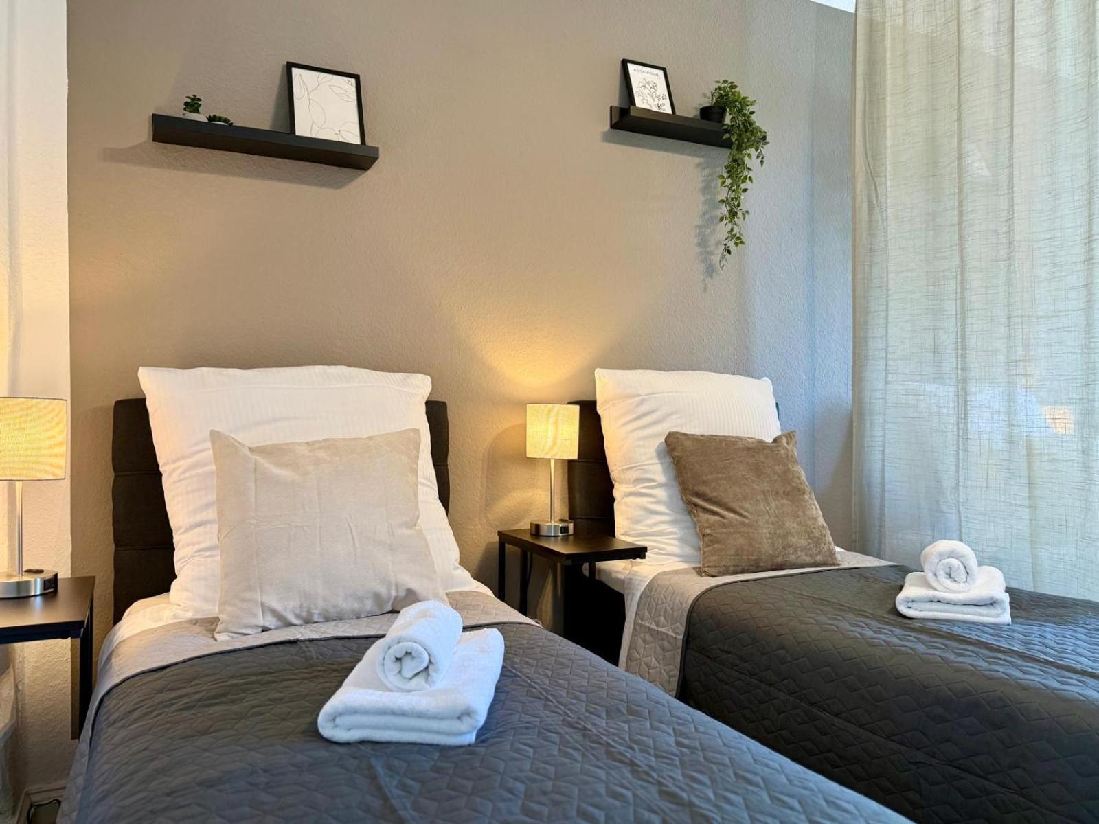 Tt Living Apartments Bonitas & Divinitas I 2 Schlafzimmer I Kueche I Vollbad I Waschmaschine Реллинген Экстерьер фото